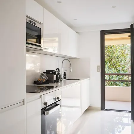Upstays 79m 2br Terraces Near Carlton *