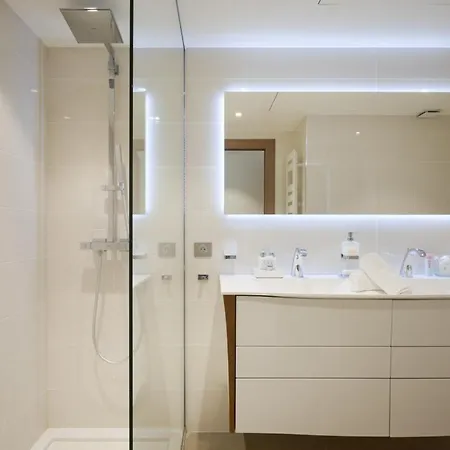 Upstays 79m 2br Terraces Near Carlton 公寓 戛纳